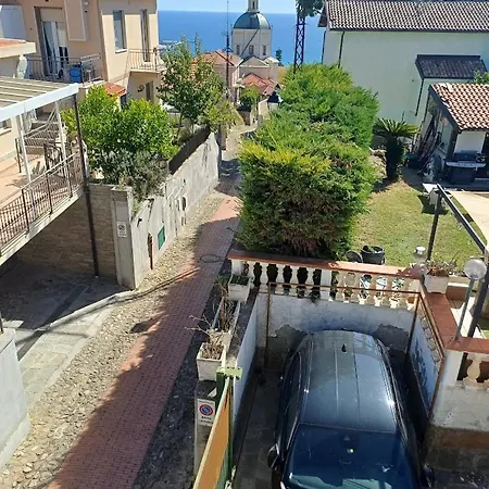 Garden House Apartman San Remo